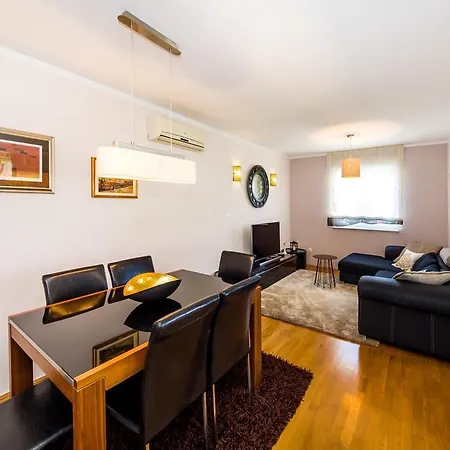 Apartment Luxury Sea View Avangard *